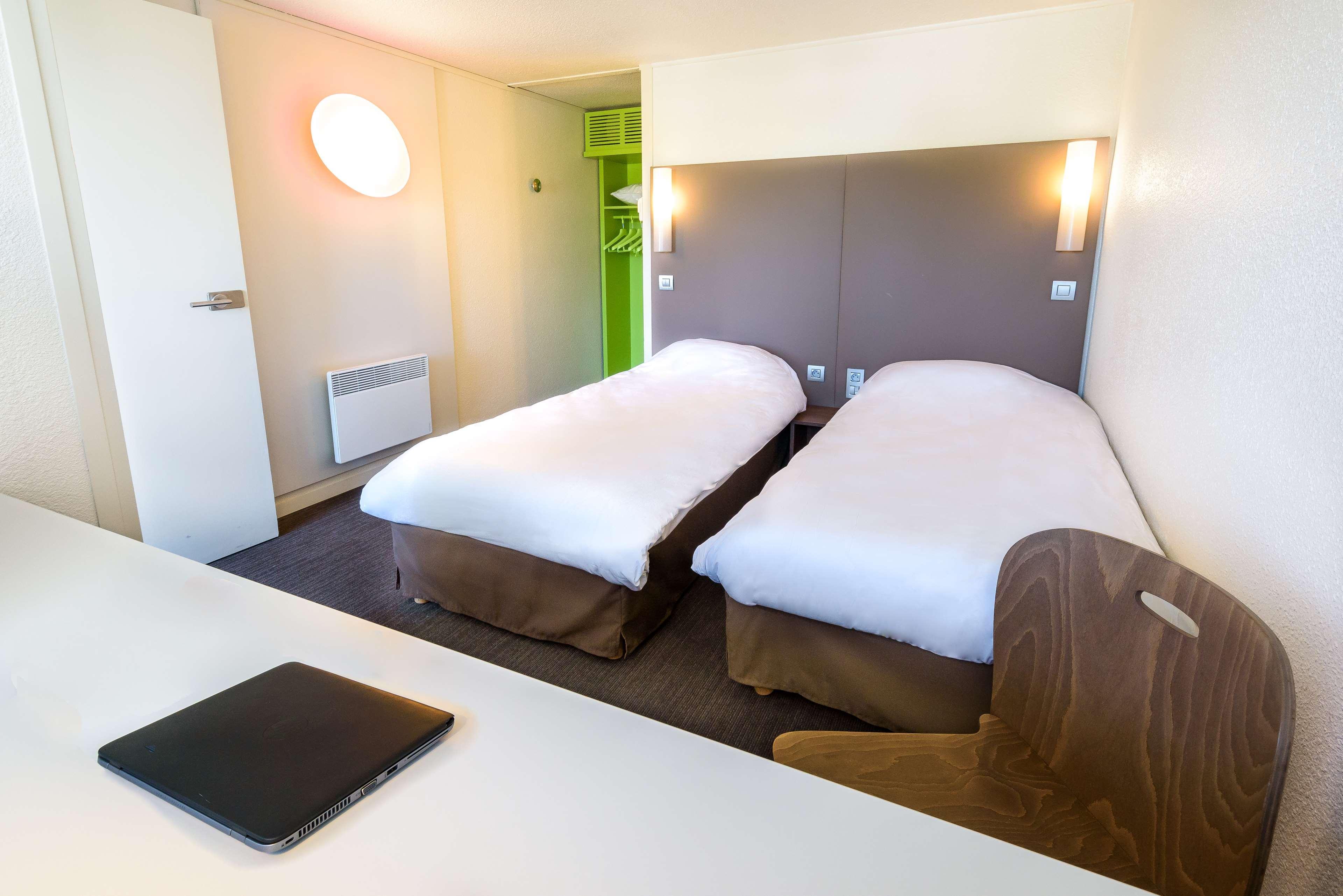 Campanile Toulouse Sesquieres Hotel Exterior foto